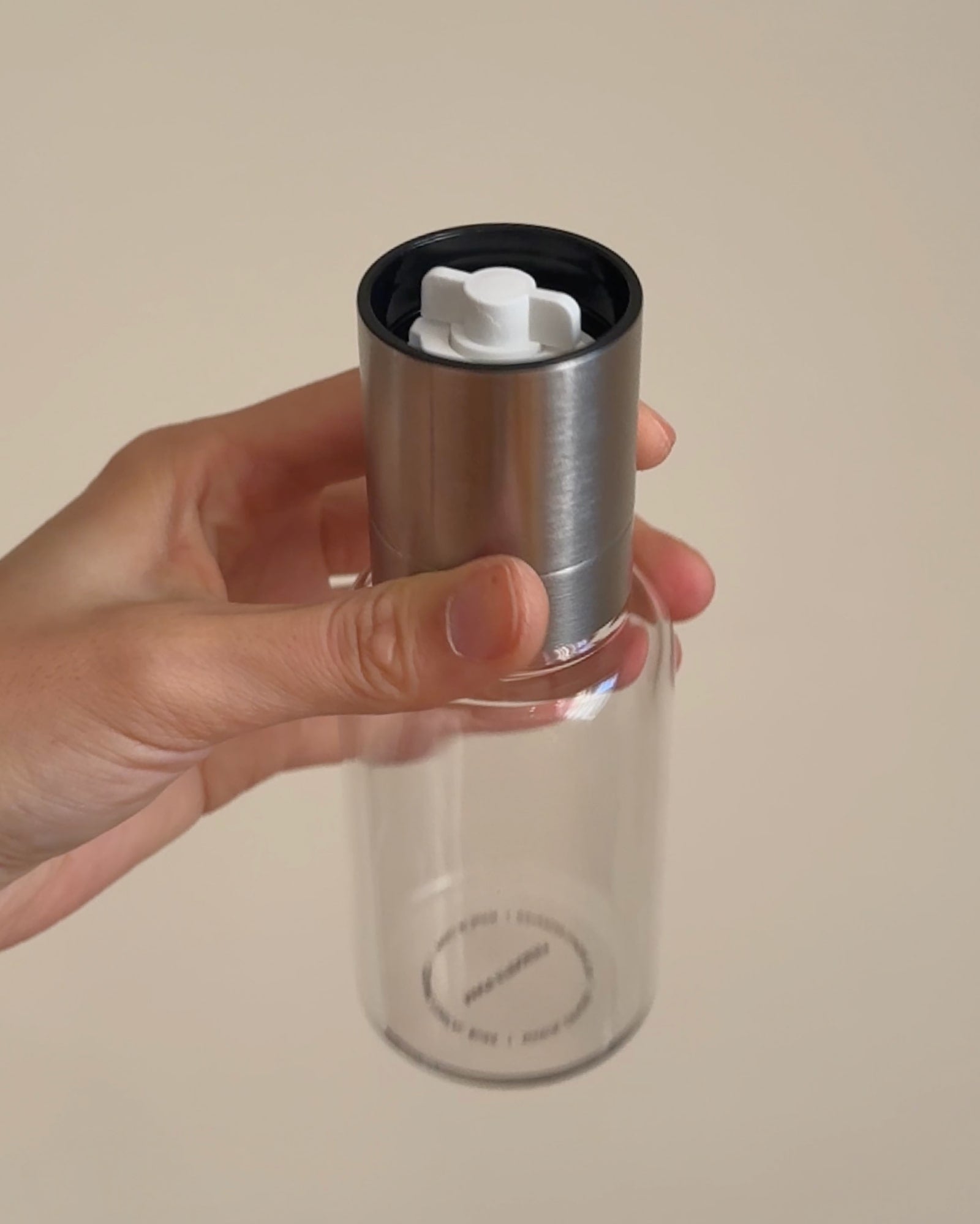 Molino sesame ceramic grinder with its cap open showing the ceramic grinding parts